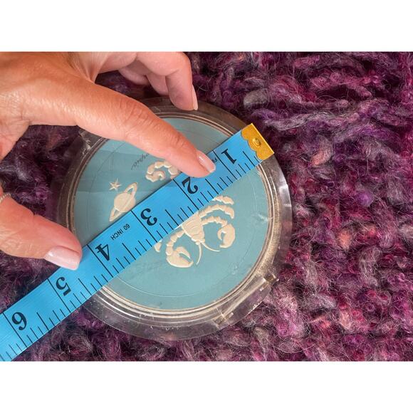 Vintage 1940's ZIEGFELD ZODIAC GIRL Scorpio Powder Compact HUGE - Picture 7 of 9
